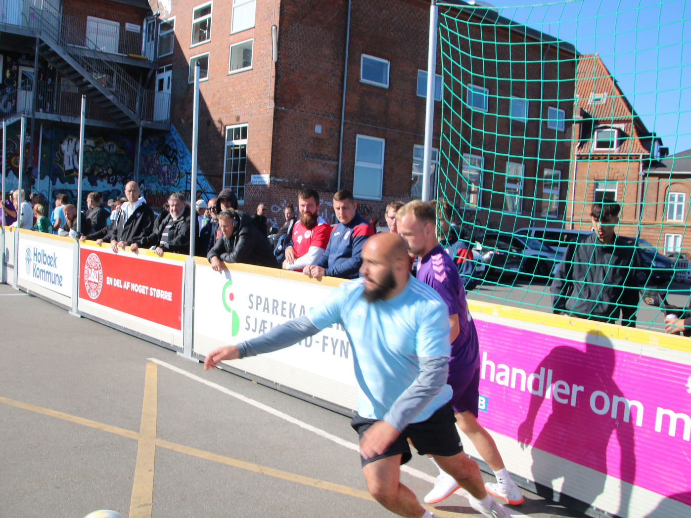 Fodboldkamp i OMBOLD