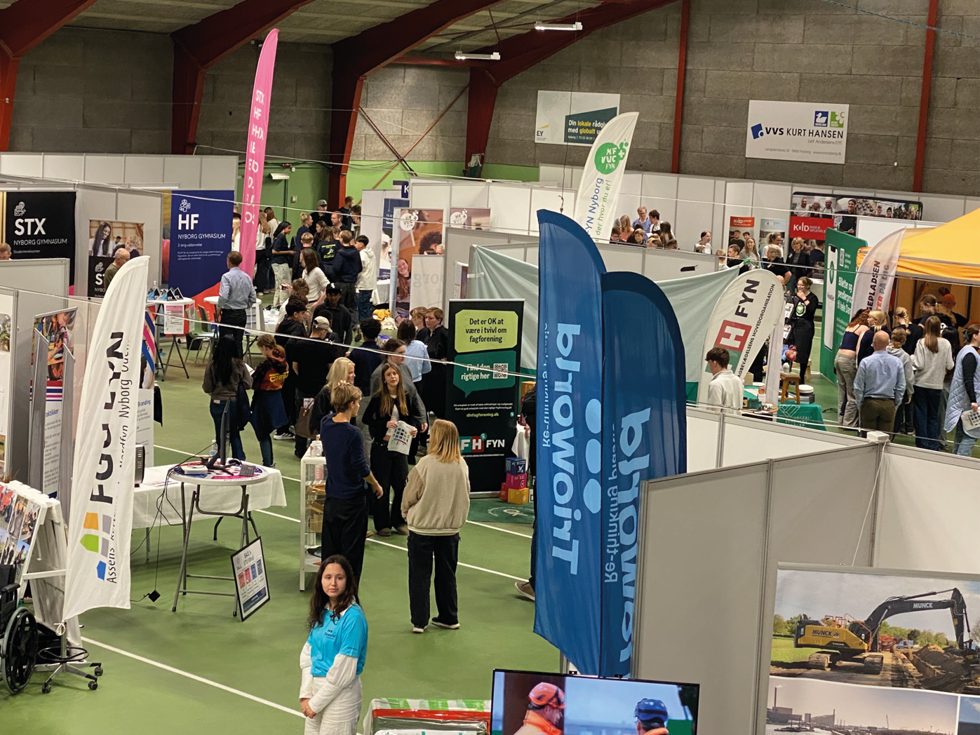 Billede af unge mennesker til uddannelsesmessen 2025