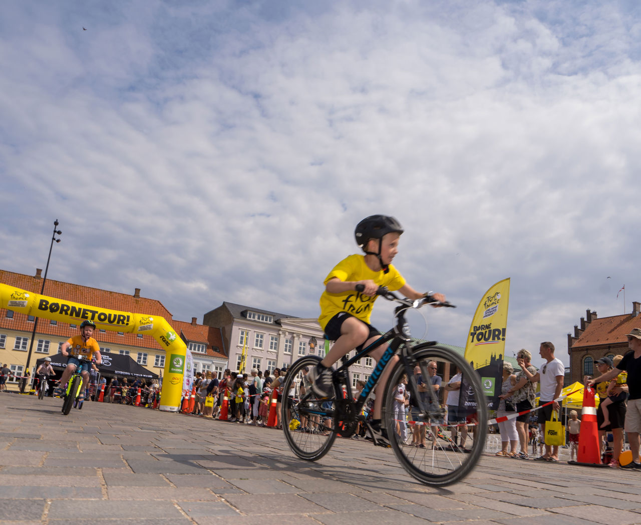 Børn der cykler Børnetour i 2022