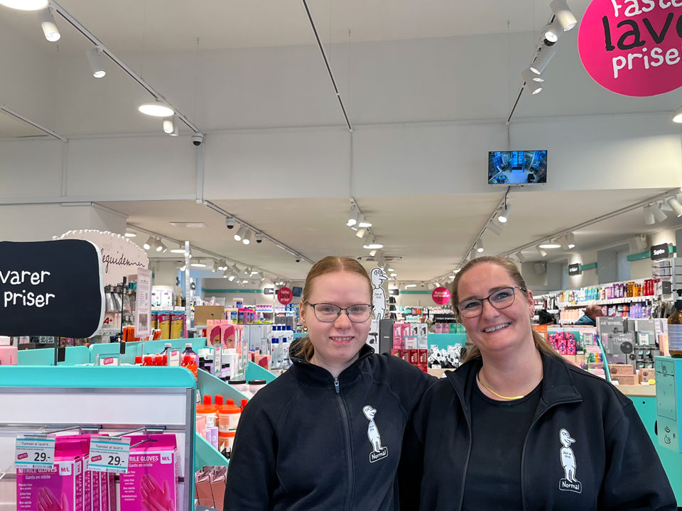 Hanna West (tv.) og Charlotte Lykke i Normal Nyborg