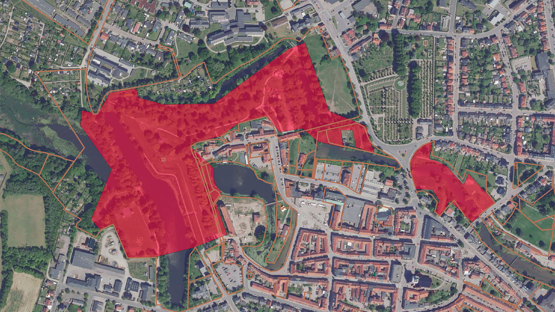 Luftfoto der viser aftegnet område på volden i Nyborg // Foto Nyborg Kommune