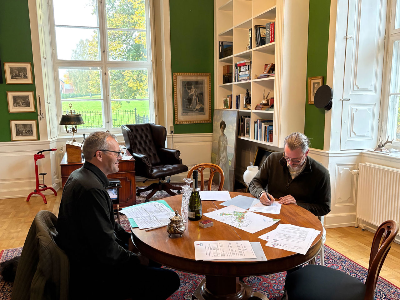Ejer af Glorup Gods Jacob Juitfeldt Rosenkrantz underskriver projektaftale