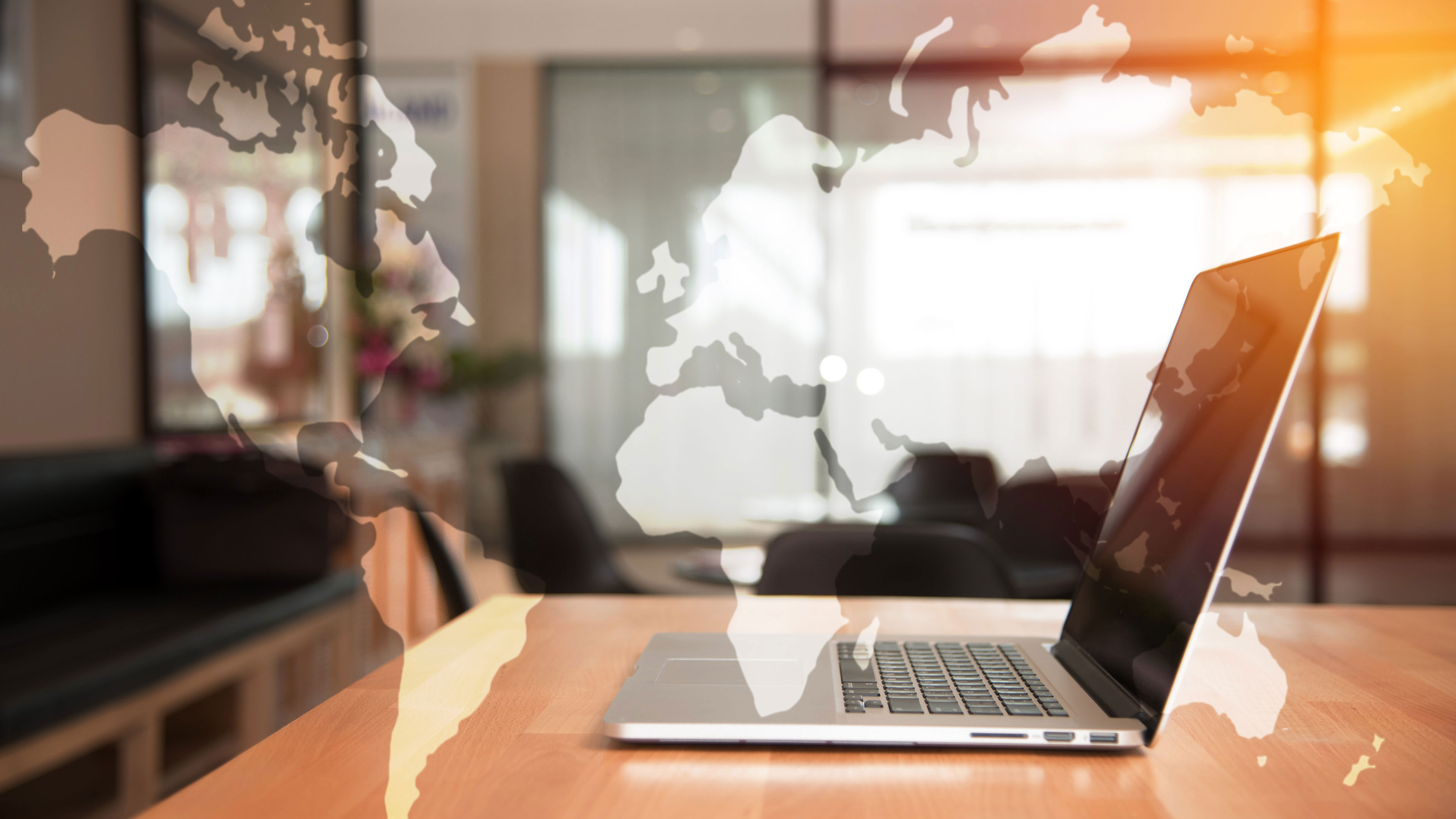 Virtuelt verdenskort hen over en PC