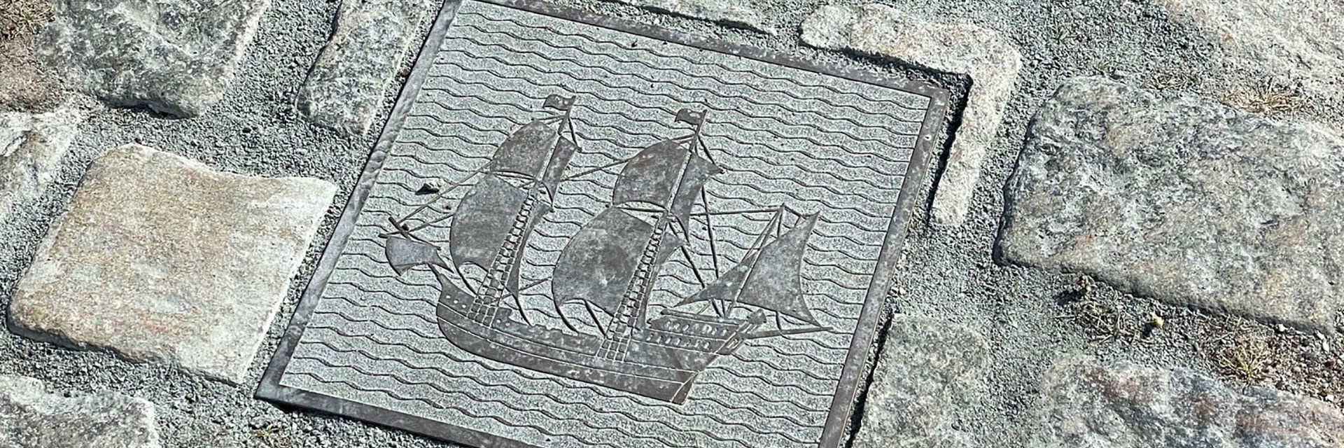 Flise der markerer Rigets Hovedstrøg