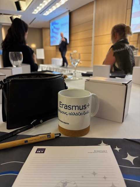 Kop med ordlyden Erasmus+