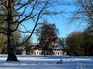 Sne ved godset Glorup