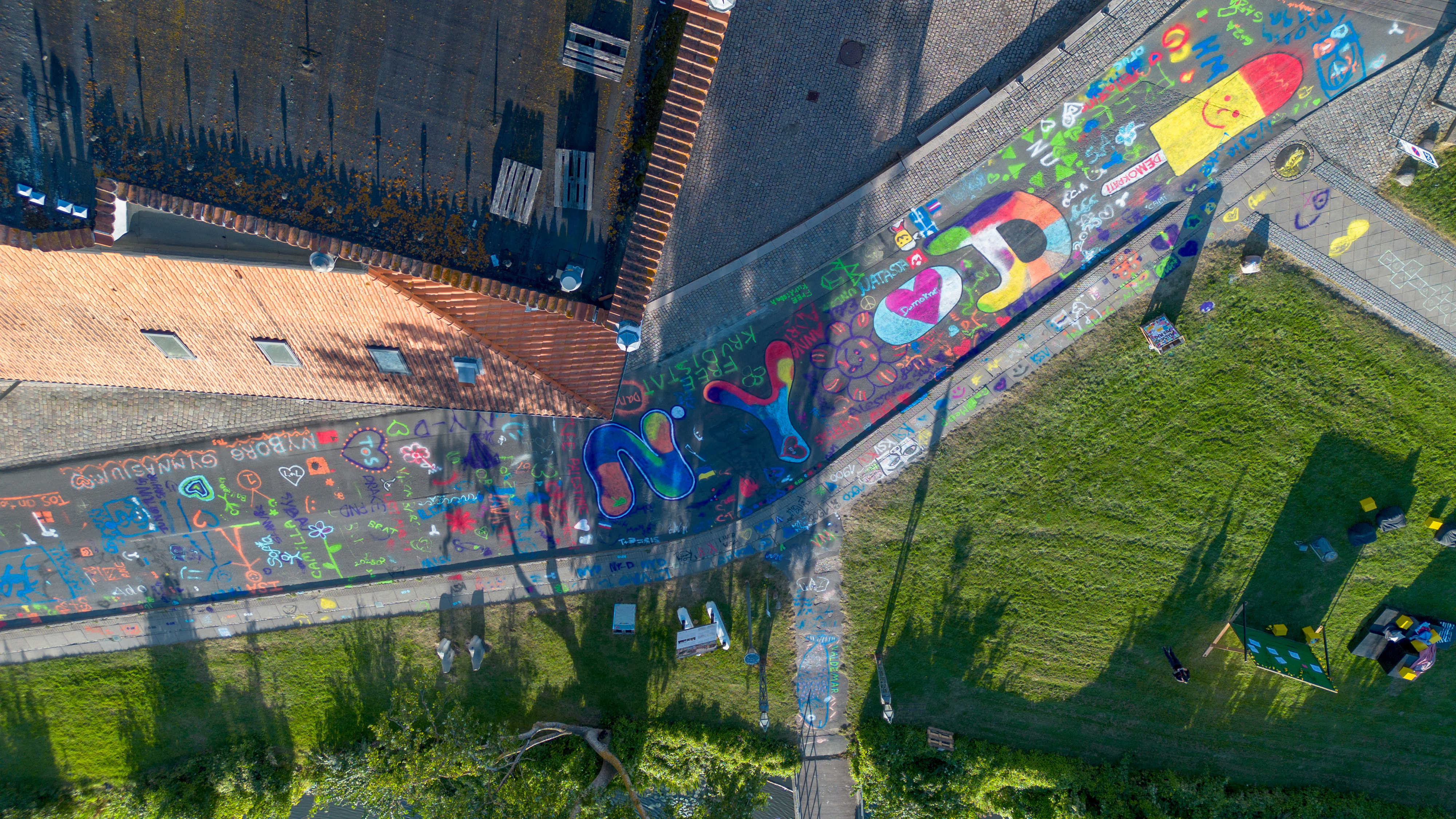 Dronefotos af kunst til NYD